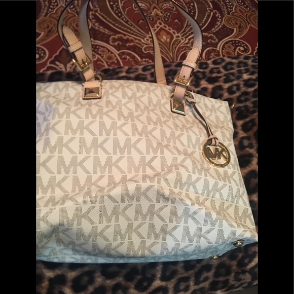 White Michael Kors - Picture 2 of 4